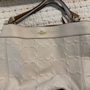 Coach shoulder purse like new perfect condition